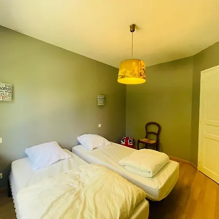 Nyaraló Paisible Avec Piscine