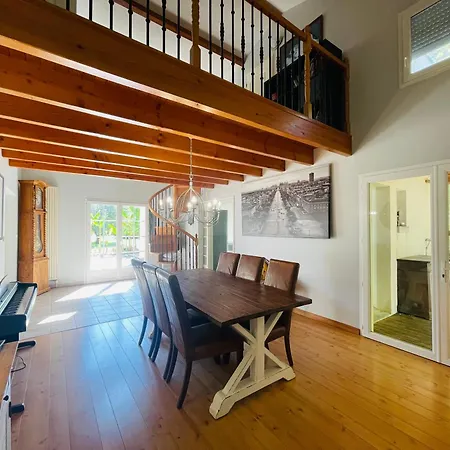 Paisible Avec Piscine Bercloux