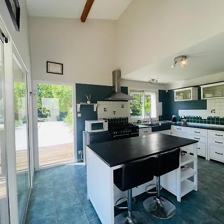 Paisible Avec Piscine Дом отдыха Bercloux