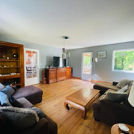 Paisible Avec Piscine * Bercloux