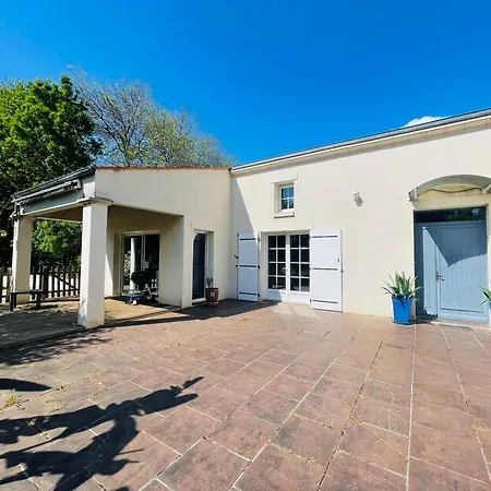 Paisible Avec Piscine Nyaraló *