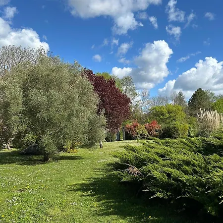 Дом отдыха Paisible Avec Piscine *