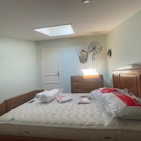 Vakantiehuis Paisible Avec Piscine