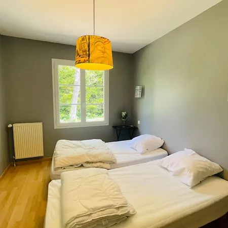 Paisible Avec Piscine * Bercloux