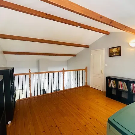 Дом отдыха Paisible Avec Piscine Bercloux