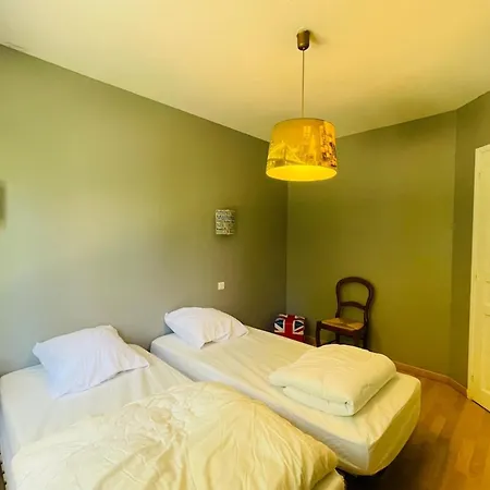 Дом отдыха Paisible Avec Piscine Bercloux