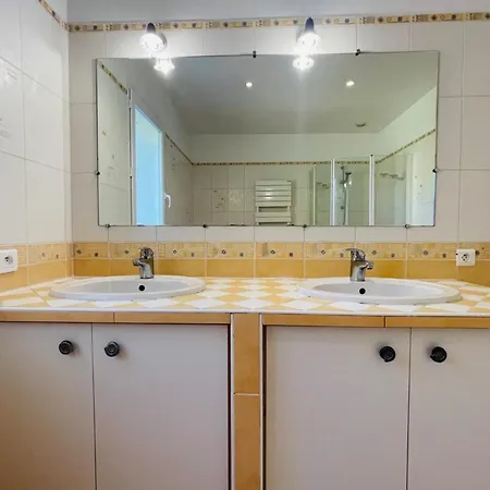 Paisible Avec Piscine