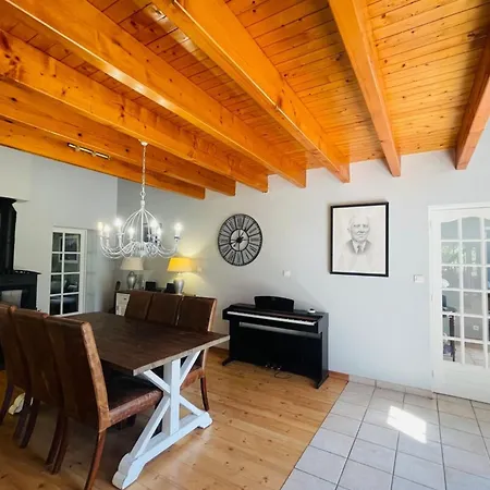 Paisible Avec Piscine *