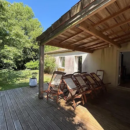 Paisible Avec Piscine Дом отдыха Bercloux