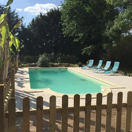 Paisible Avec Piscine Дом отдыха