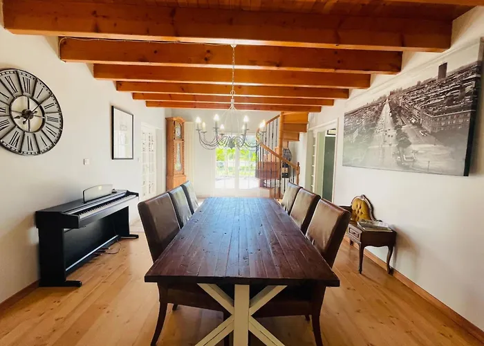 Paisible Avec Piscine بيت للعطل *