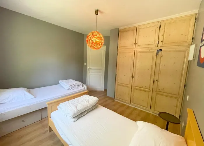 Paisible Avec Piscine بيت للعطل *