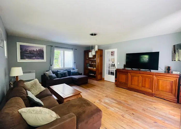 Paisible Avec Piscine بيت للعطل