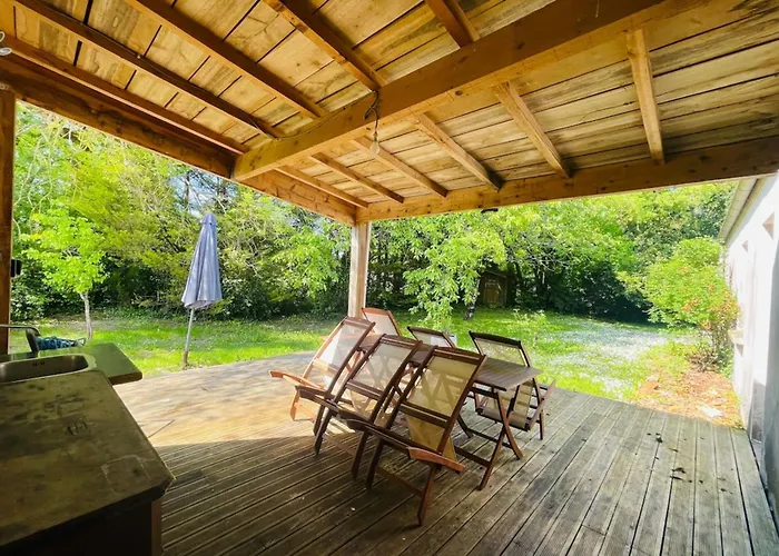 Paisible Avec Piscine Bercloux