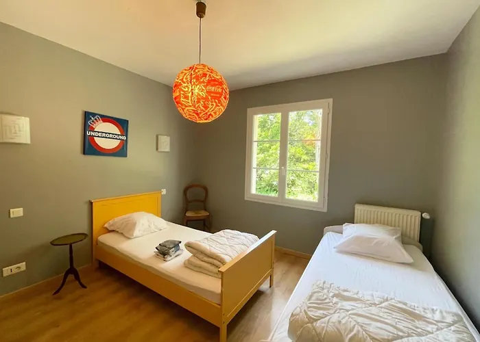 Paisible Avec Piscine بيت للعطل *