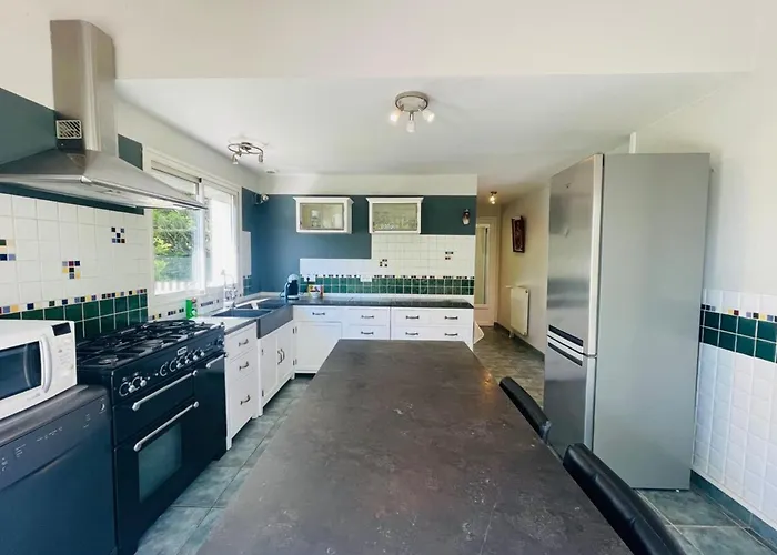 Paisible Avec Piscine Bercloux