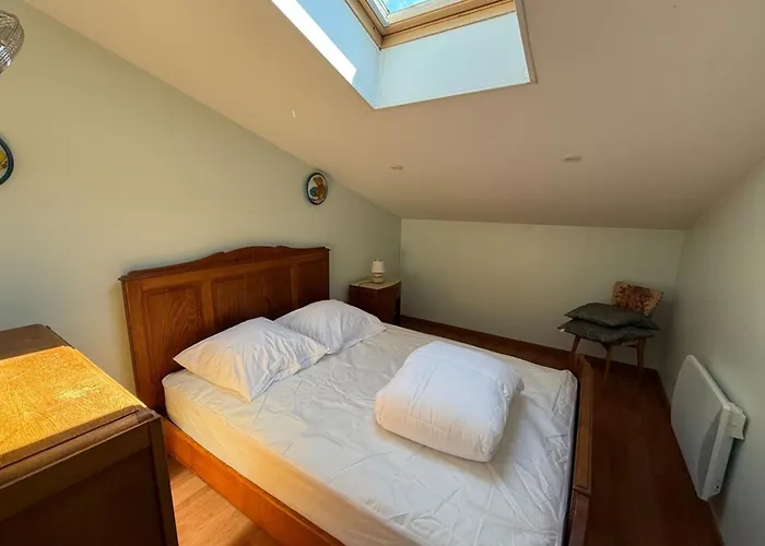 بيت للعطل Paisible Avec Piscine Bercloux