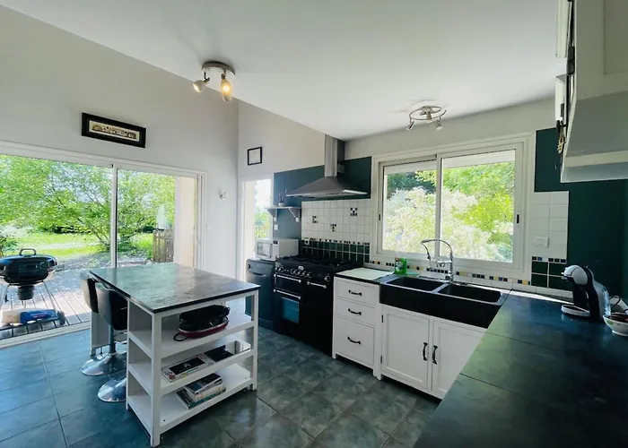 Paisible Avec Piscine